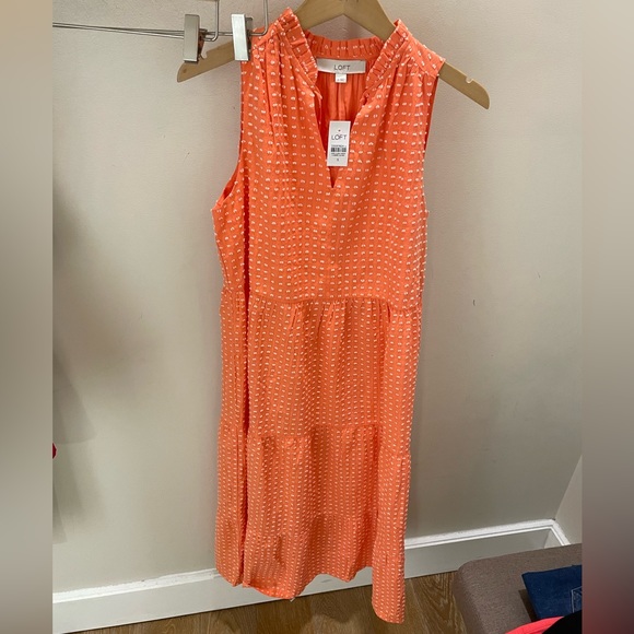 *NWOT* LOFT Sleeveless Tie Neck Tiered Midi/Maxi Dress, Coral Swiss/Clip Dot - Picture 10 of 11